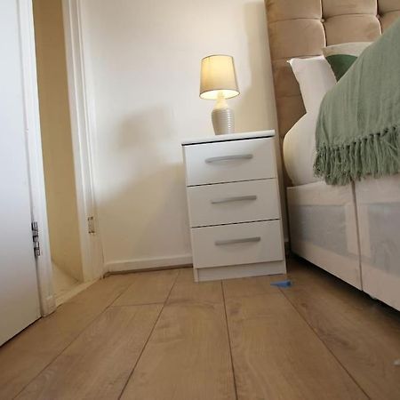 Ensuite With Kitchen Modern Large Double-Bed Room In Zone 2 Londres Extérieur photo